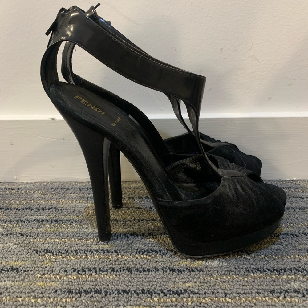 Black fendi platform heels AUTHENTIC - Picture 3 of 4